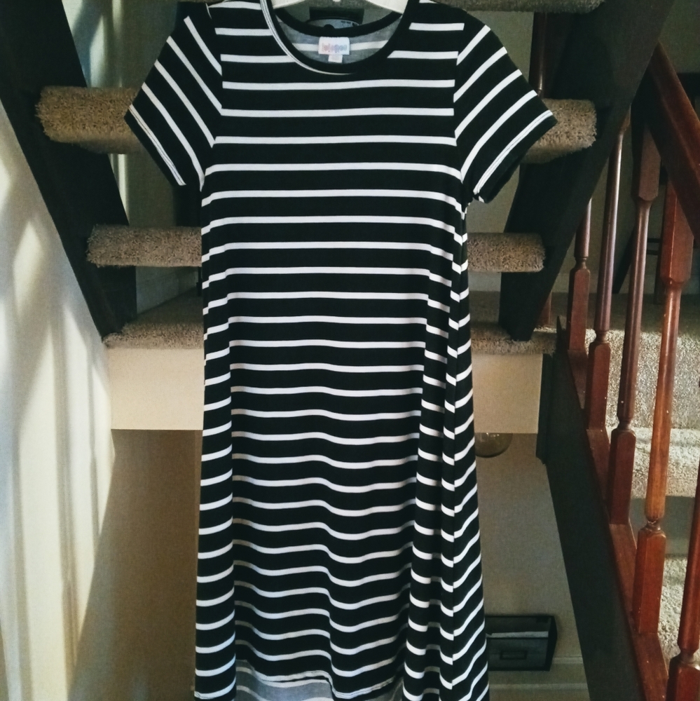 🪻4/$25🪻LuLaRoe Striped High Low Dress  with Crew Neck✨MAKE ME AN OFFER✨